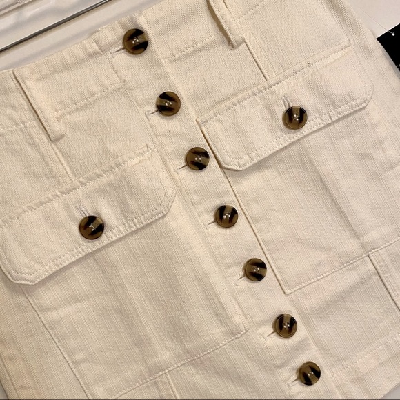 NWT FOREVER 21 Button Front Mini Skirt Pockets Cream S - Picture 2 of 5